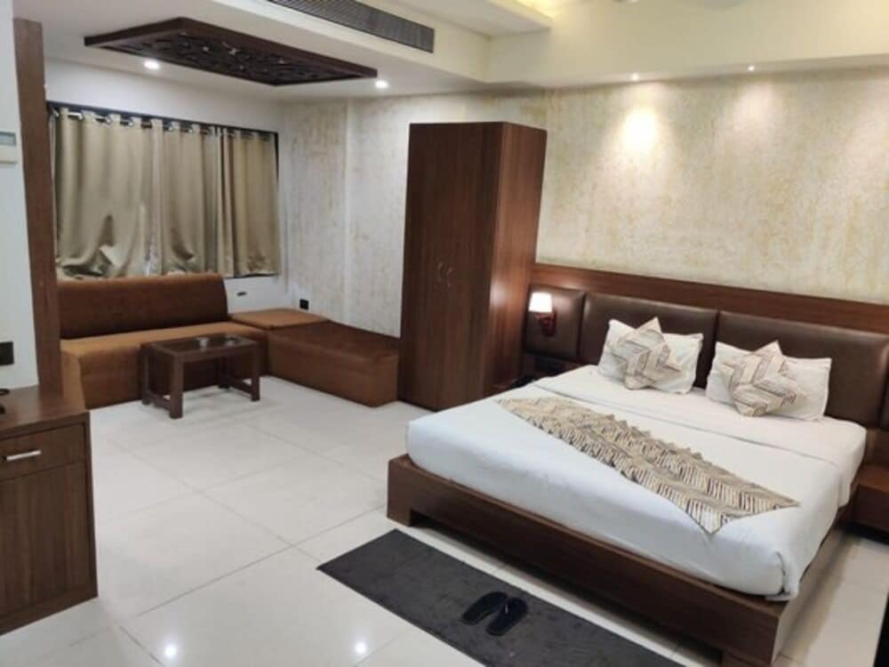 Executive Room - Photo 1