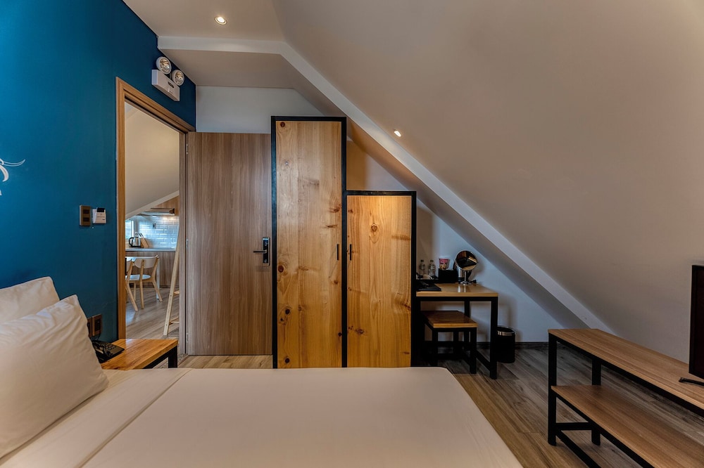Family Apartment - Photo 26