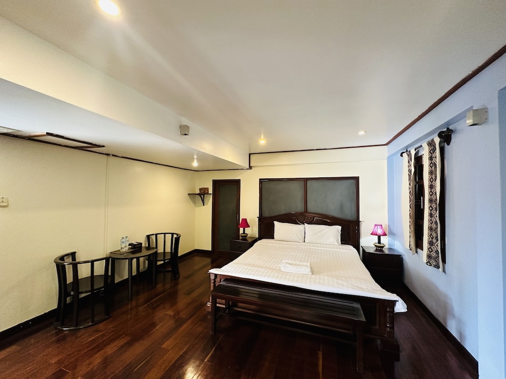 Deluxe Double Room - Photo 35