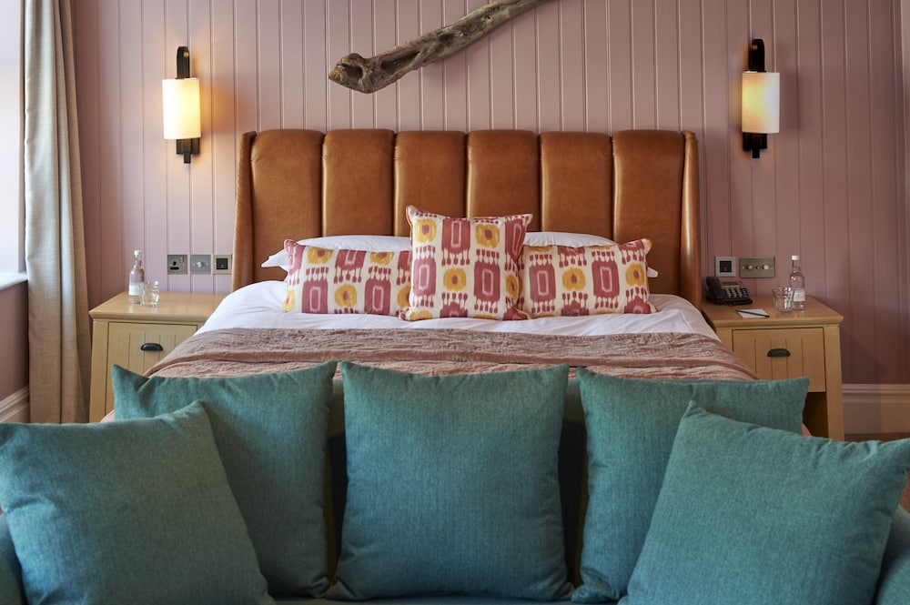 Suite - Photo 3