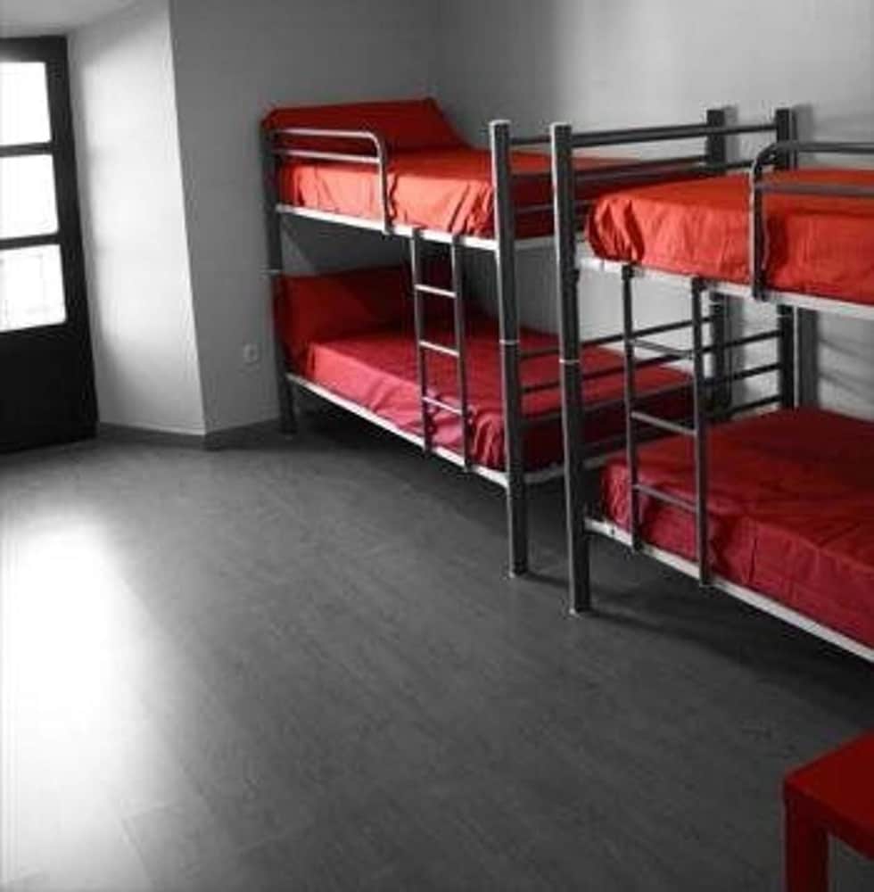 Shared Dormitory, Mixed Dorm, Shared Bathroom (1 Bed In A 4-Bed Dormitory Room) photo 2