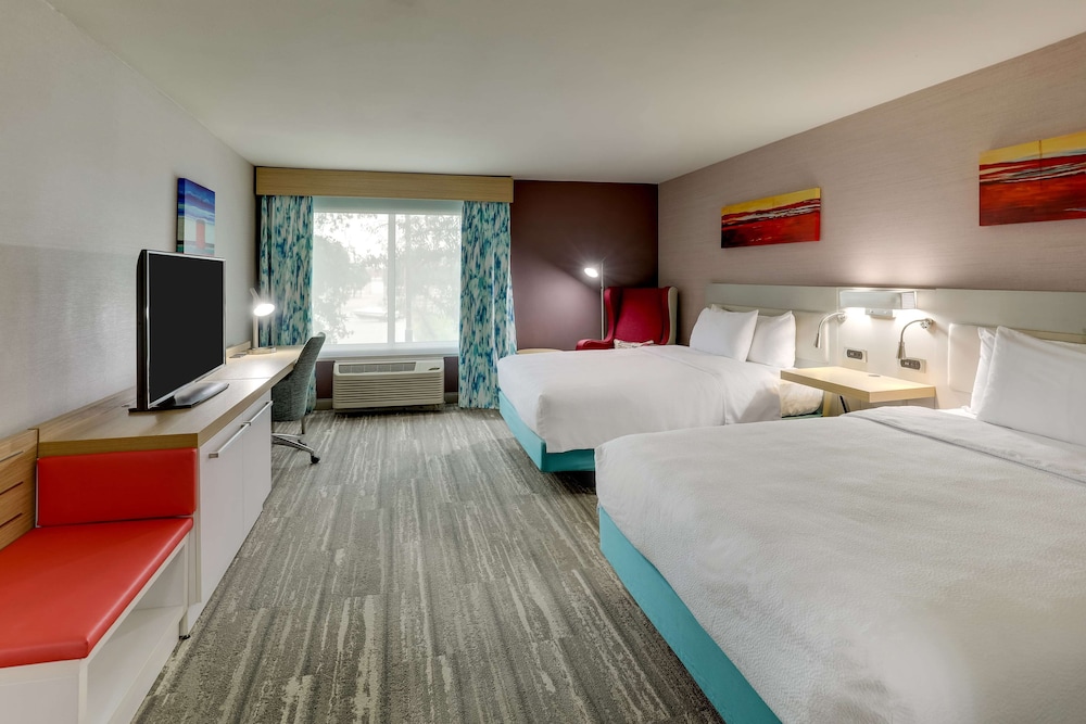 Room, 2 Queen Beds, Hearing Accessible - Photo 1