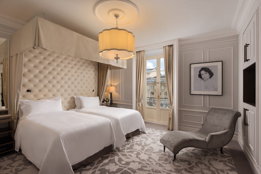 Royal One Bedroom Suite