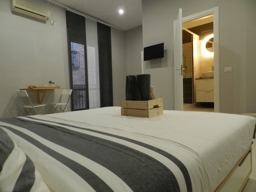 Family Quadruple Room, 1 Bedroom, Ensuite, City View