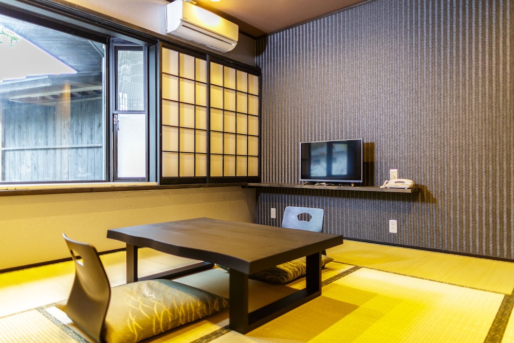 Japanese Style Room 8 Tatami Standard KAISEKI, Non Smoking photo 1