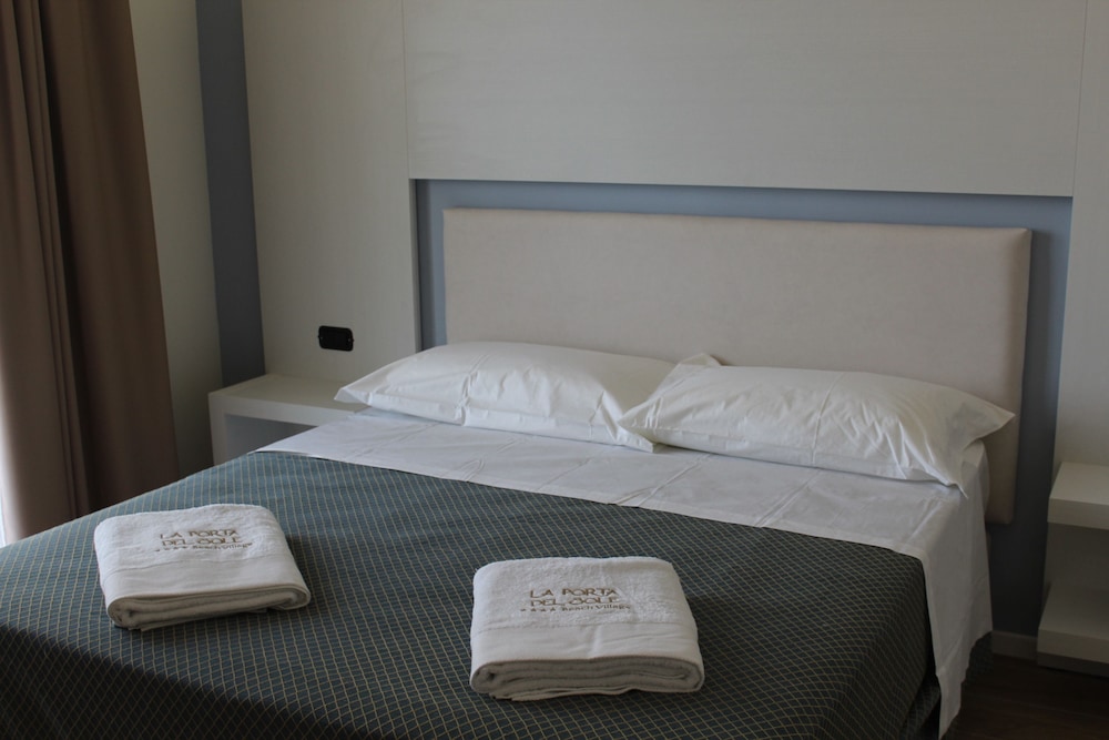 Deluxe Room, 1 Bedroom photo 3