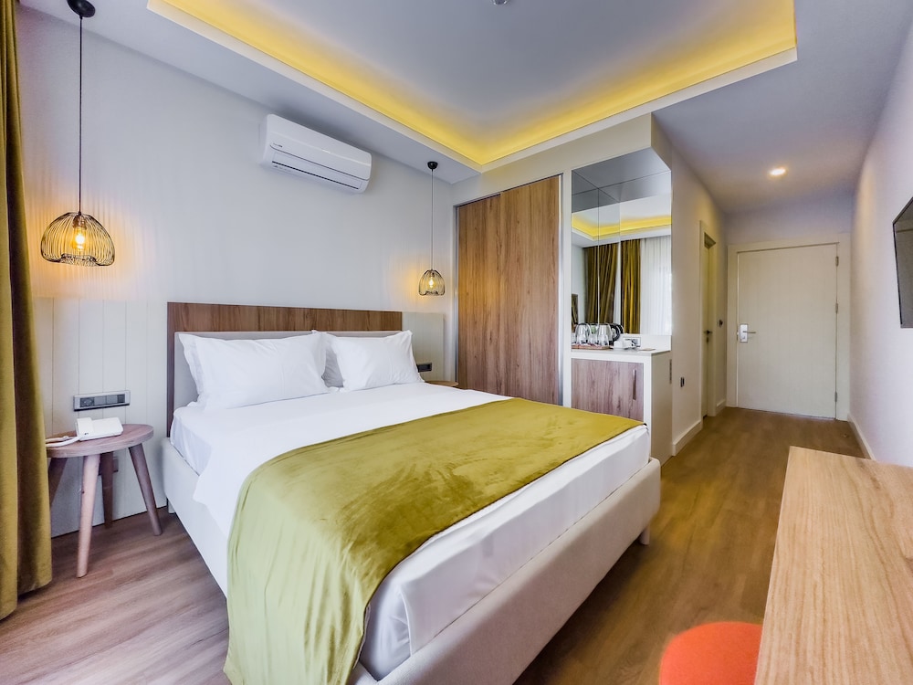 Deluxe Double Room, Balcony,Side Sea View - Photo 15
