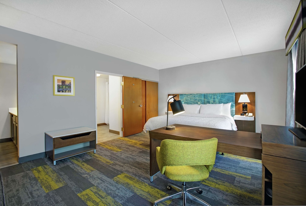 Room, 1 King Bed, Accessible, Non Smoking - Photo 2