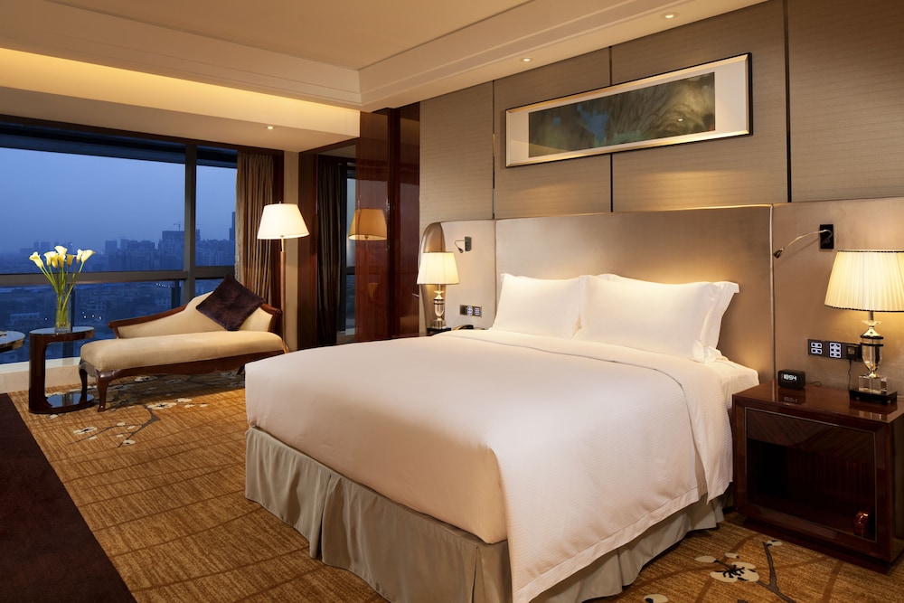 King Guest Room photo 2
