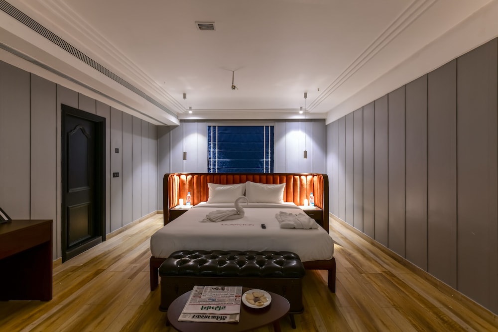 Suite - Photo 4