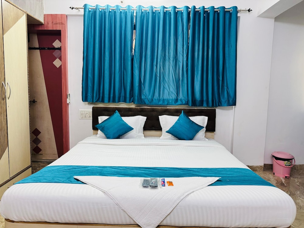 Deluxe Room - Photo 5