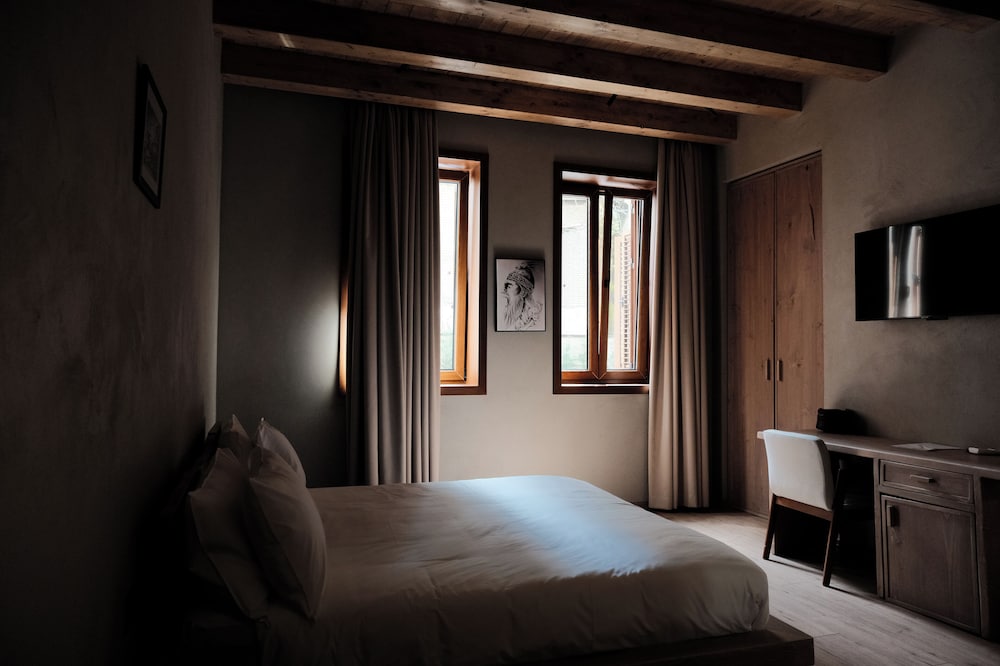 Standard Double Room: Kruja photo 1