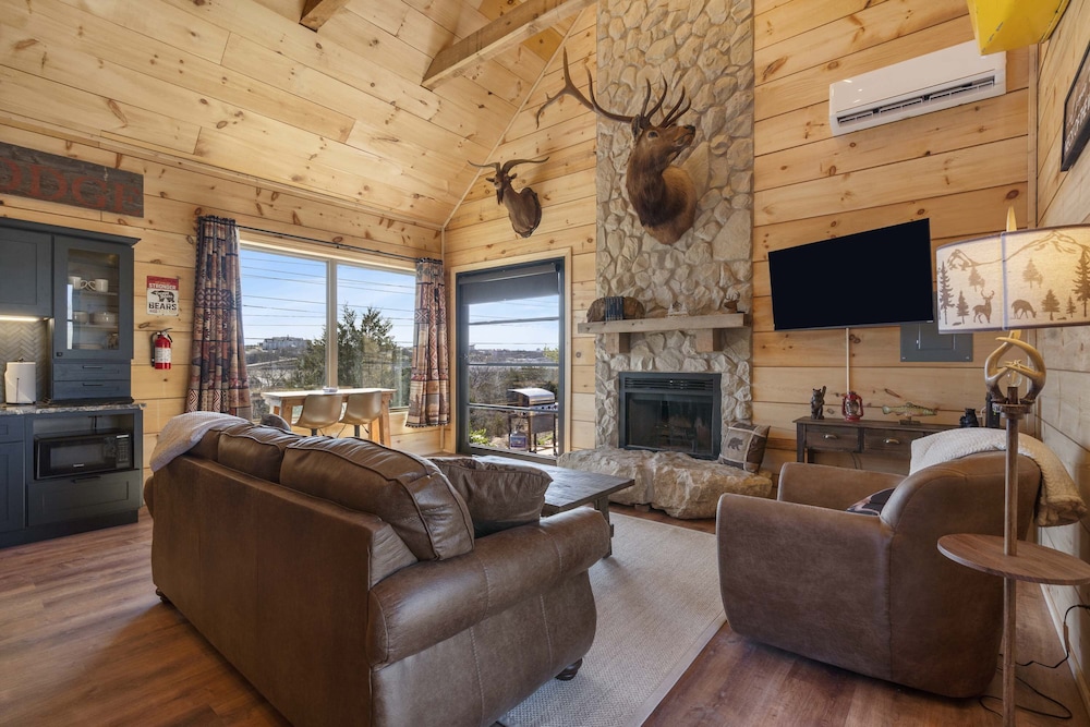 Cabin, Multiple Beds, Hot Tub, Mountain View (Elk Lodge)