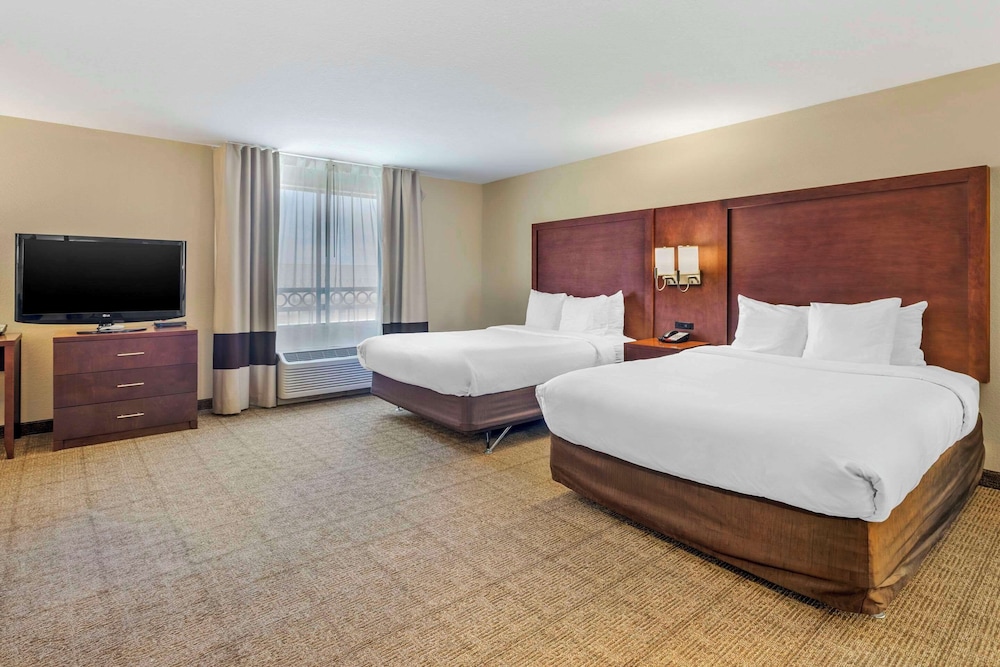 Suite, 2 Queen Beds, Non Smoking - Photo 1
