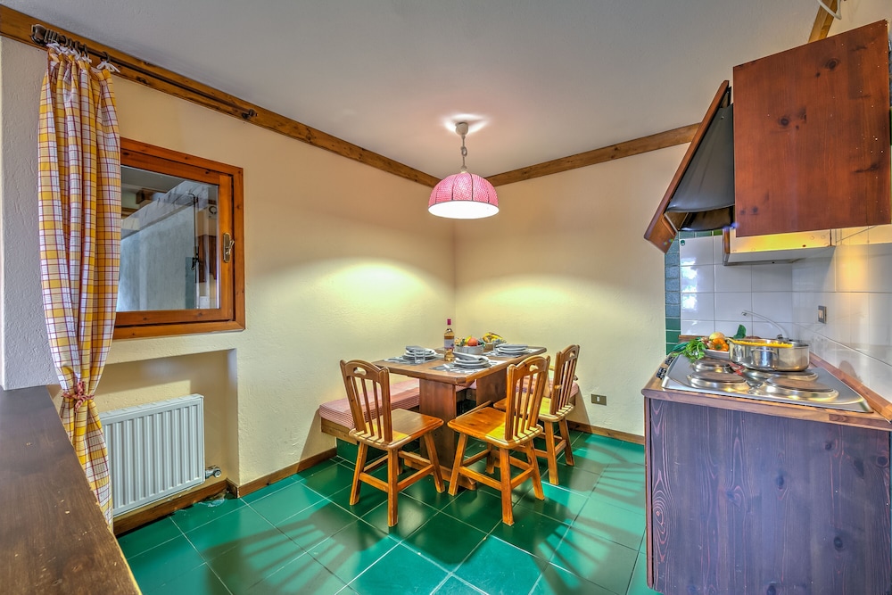 Family Apartment, 1 Bedroom, Mountainside (Grange Hike & Ski - 12d Sestriere) photo 3