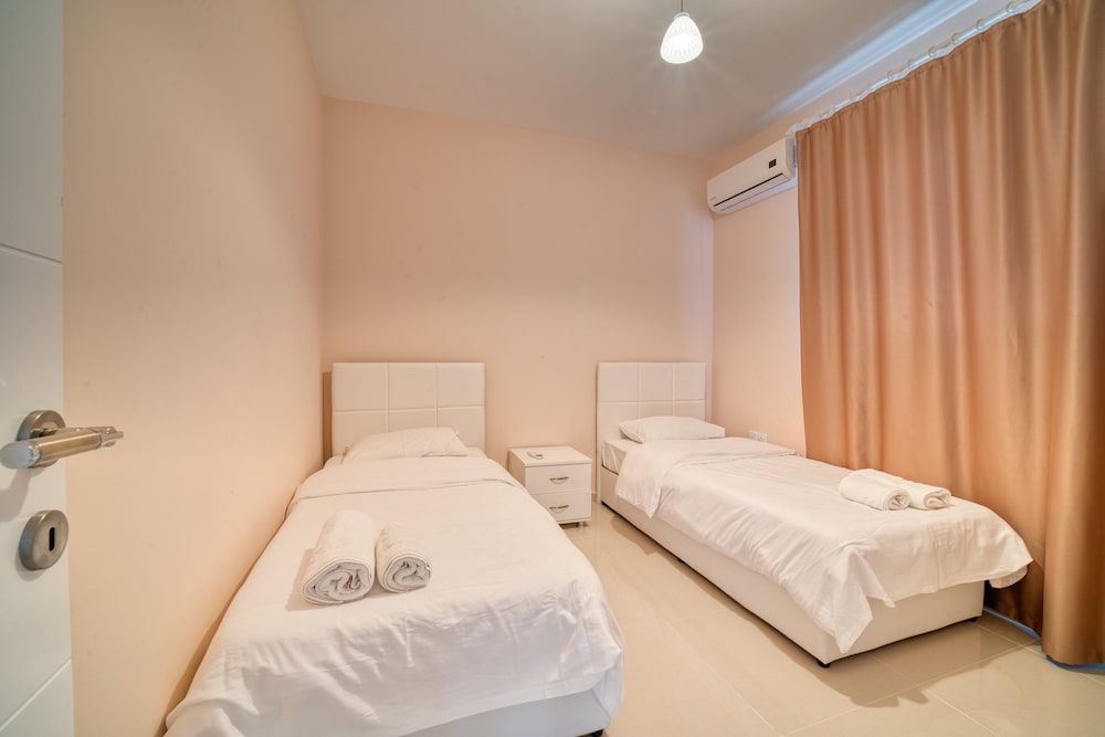 Apartment, 2 Bedrooms - Photo 9