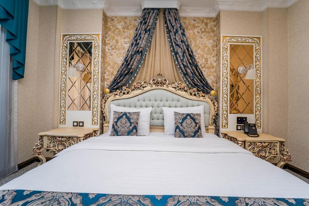 Superior Double Room, City View