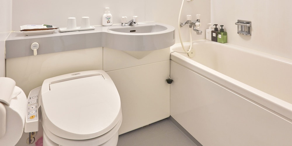 Twin Room, Non Smoking, Private Bathroom (Free Wi-Fi) photo 2