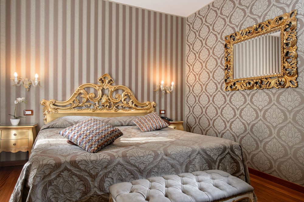Classic Quadruple Room