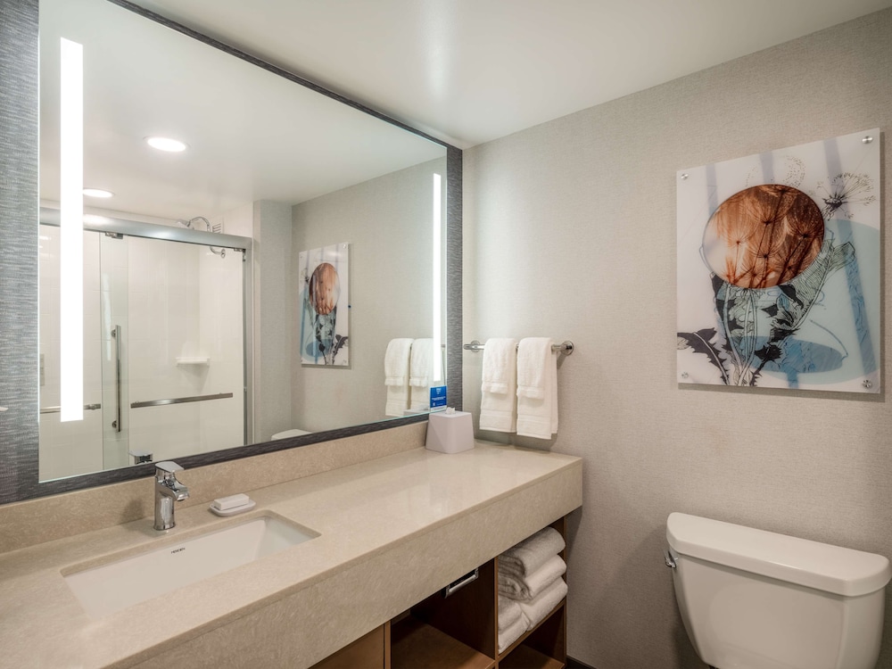 Suite, 2 Queen Beds - Photo 8