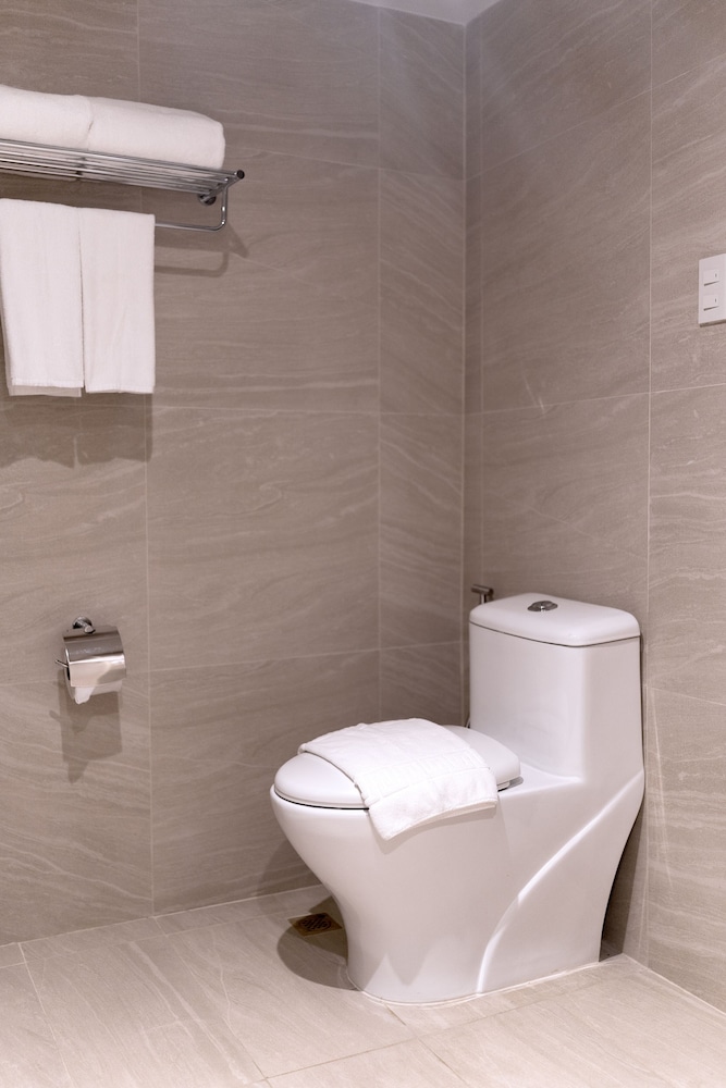 Deluxe Double Room - Photo 9