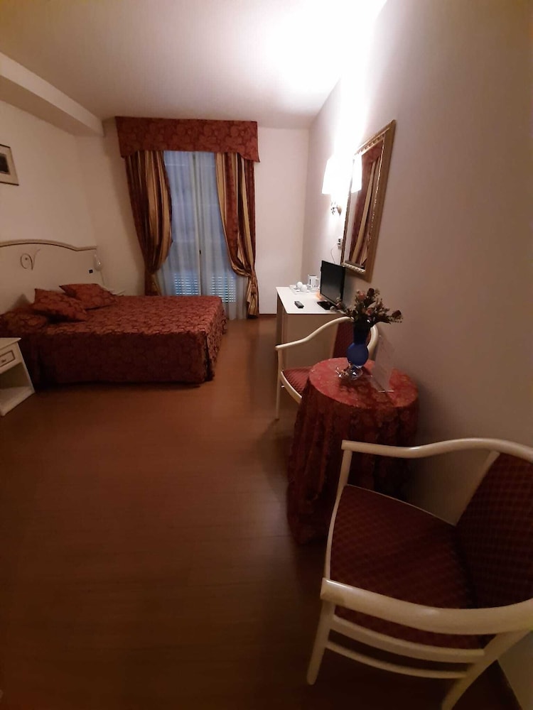 Superior Double or Twin Room photo 1
