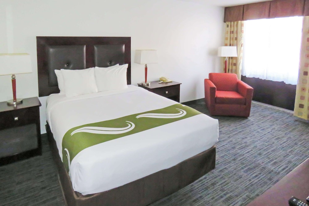 Suite, Multiple Beds, Non Smoking - Photo 1