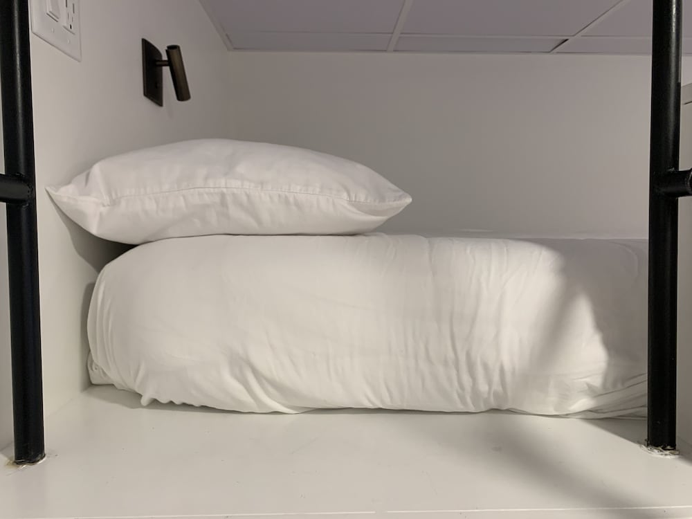 Standard Room (King Quarters with Twin Loft) photo 3