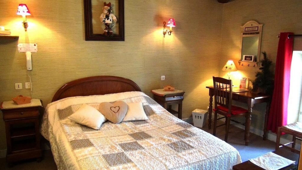 Standard Double or Twin Room photo 3
