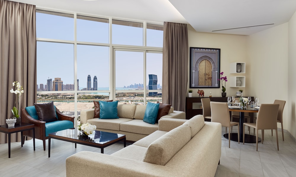 Suite, Multiple Beds, Kitchen