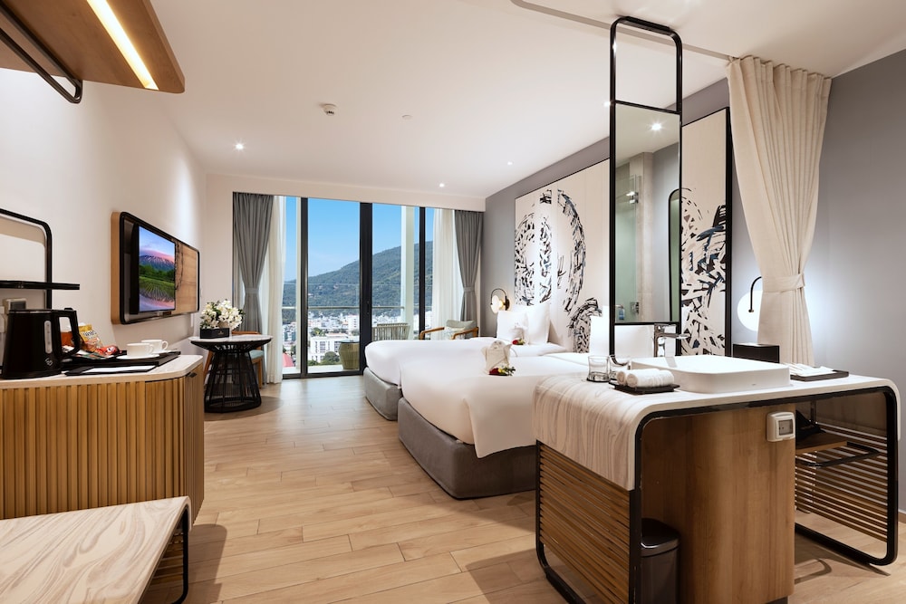 Premier Ocean View Twin - Photo 4