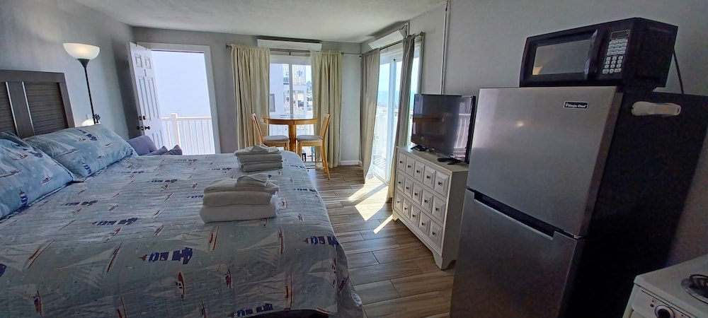Premium Room, 1 Bedroom, Balcony, Oceanfront photo 2