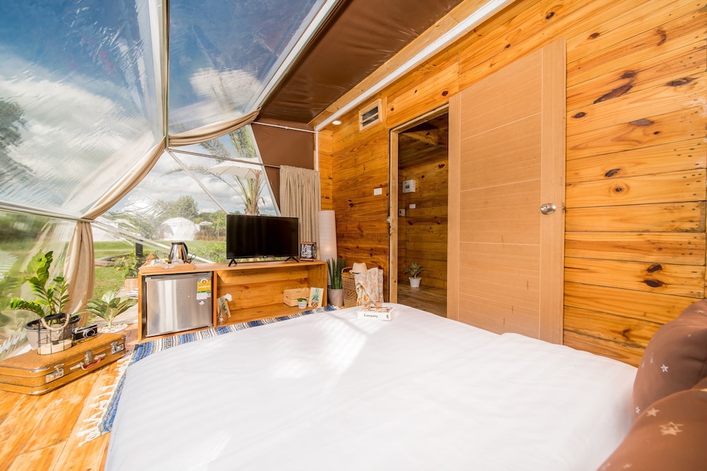Two Bedroom Tent - Photo 15
