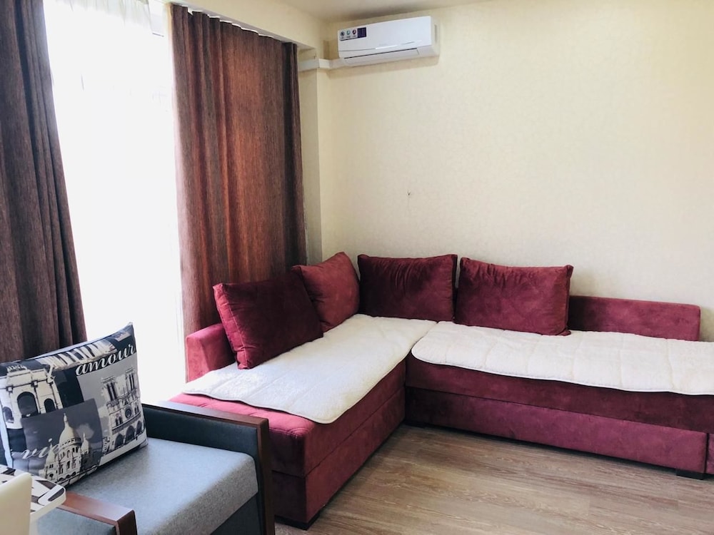 Apartment photo 1