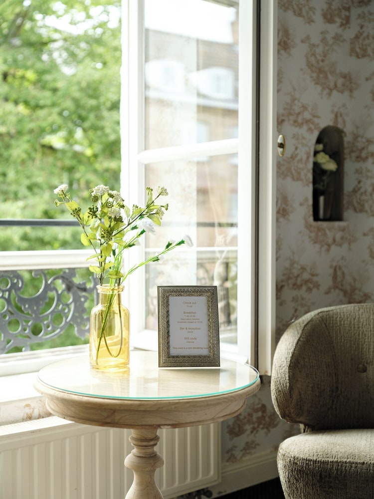 Deluxe Double Room, Canal View - Photo 17