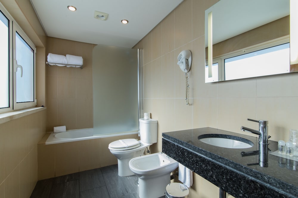 Suite, Sea View - Photo 5