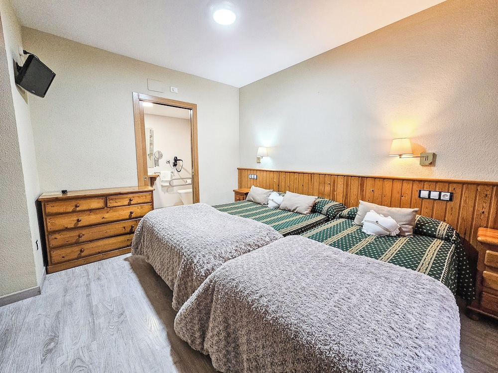 Habitación Económica, Múltiples Camas, No Fumadores