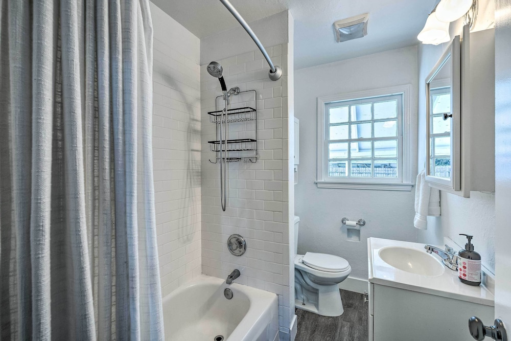 House (2 Bedrooms) photo 2