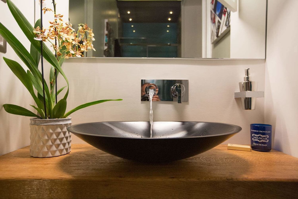 Luxury Suite (Re) photo 3