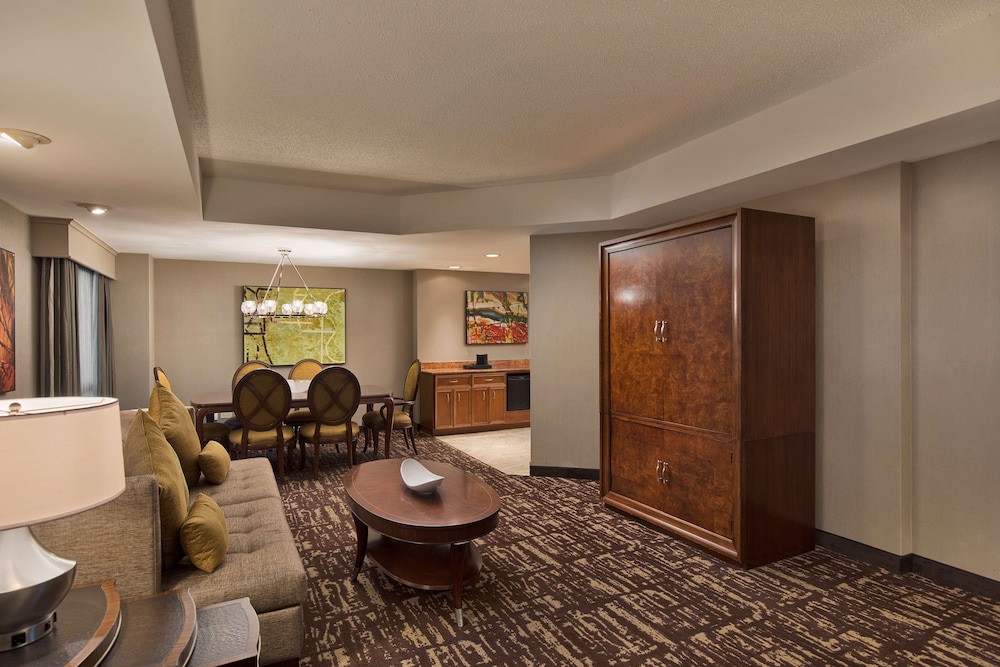 Presidential Room, 1 King Bed, Non Smoking