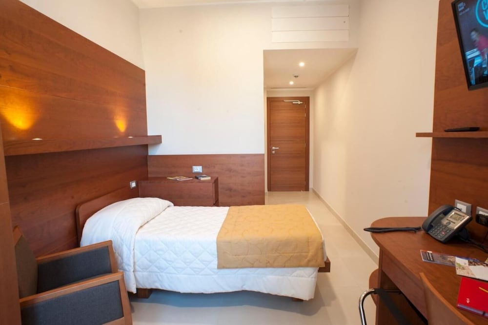 Single Room photo 1