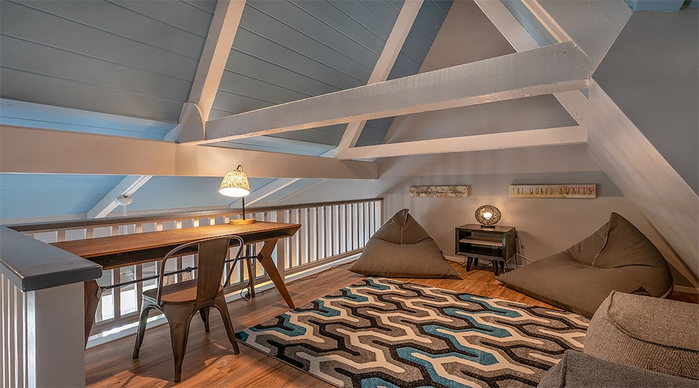 Beach House Suite (2nd Floor, Stair Access Only)