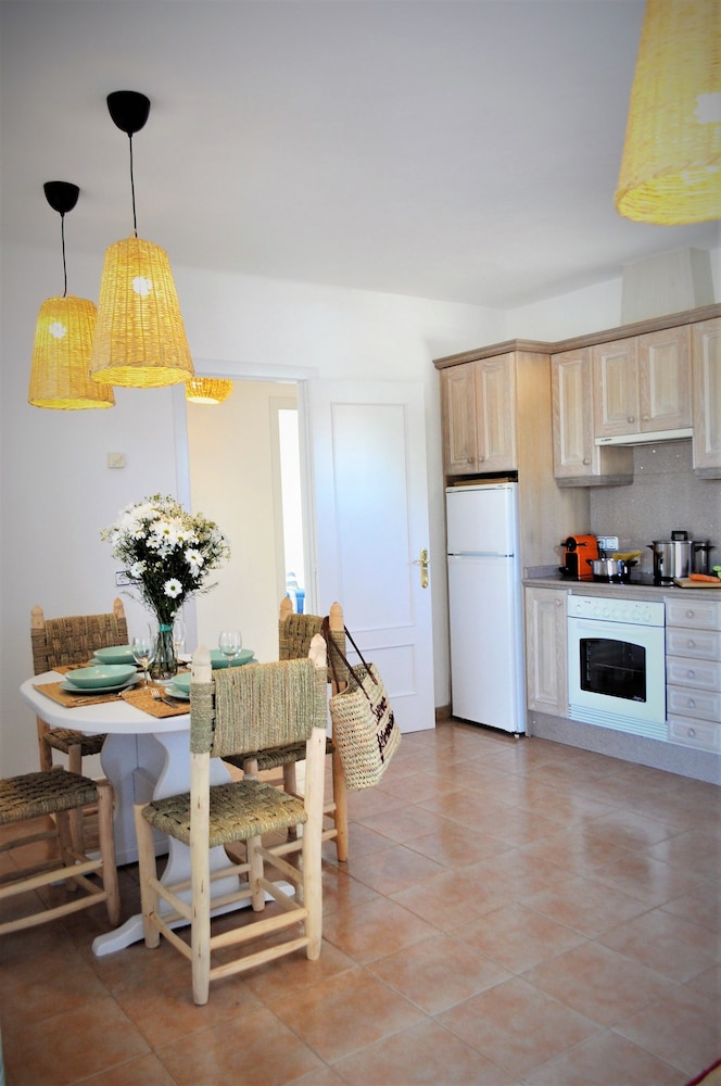 House, 2 Bedrooms, Sea View (1) photo 3