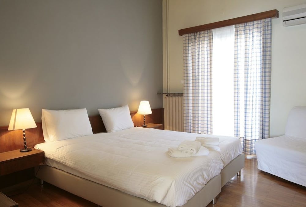 Double or Twin Room, Mountain View photo 2