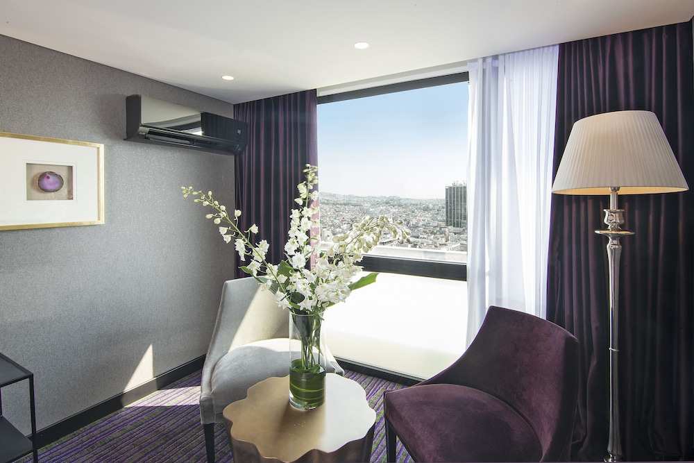 Deluxe Double or Twin Panoramic View Room - Photo 11