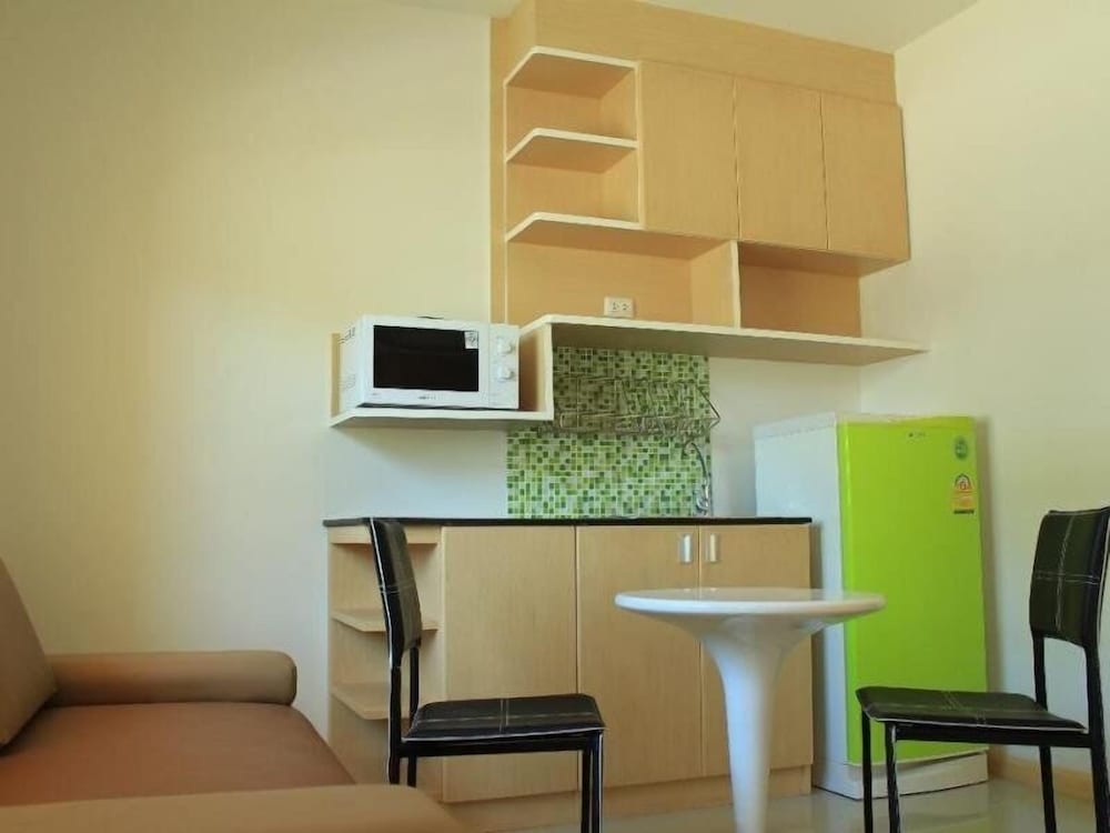 Deluxe Room - Photo 13