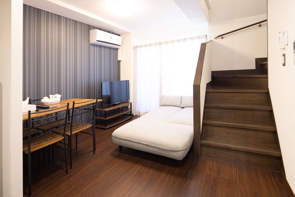 Suite, 1 Bedroom - Photo 3
