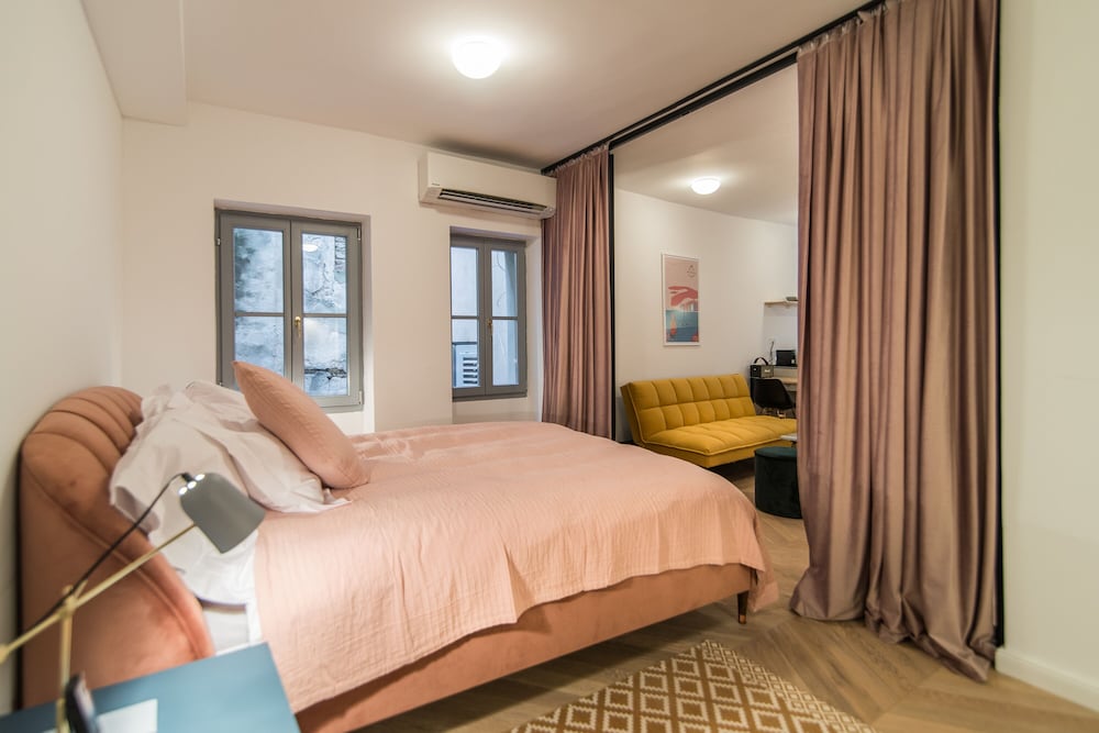 Deluxe Studio with External Access photo 2