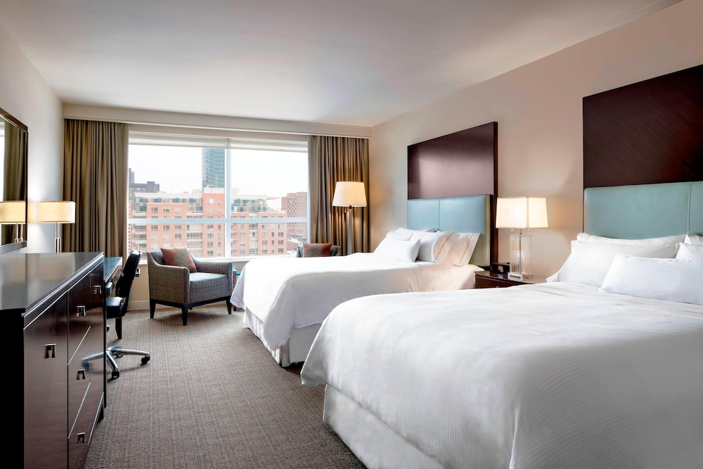 Premium Room, Multiple Beds - Photo 1