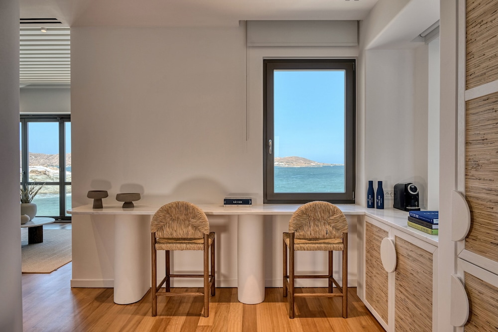 Grand Suite, Sea View (200m from the Main Hotel)